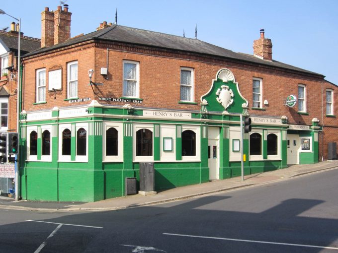 Henrys Bar - Exeter