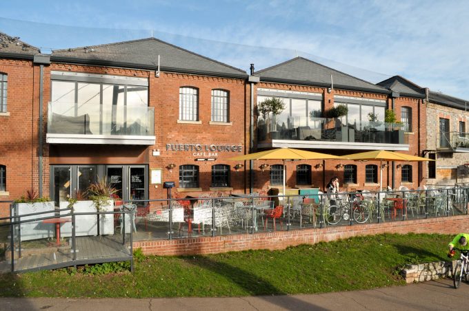 Puerto Lounge - Exeter